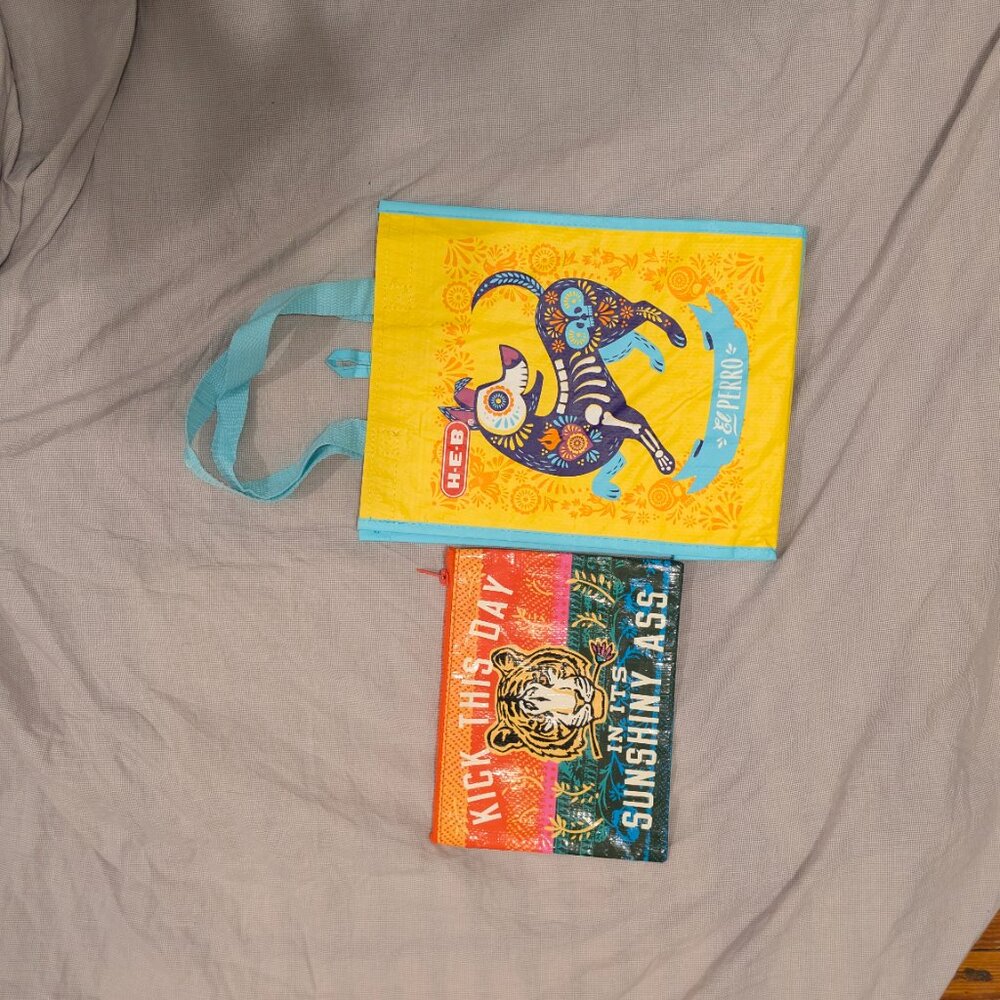 HEB Tote and Zip Tiger Bag, New - Picture 5 of 12